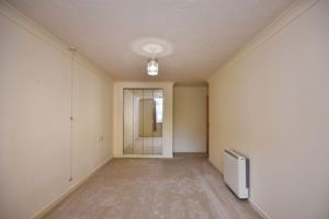 BEDROOM - click for photo gallery